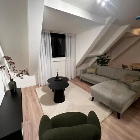 Xl Designer Newly Built Near Welness